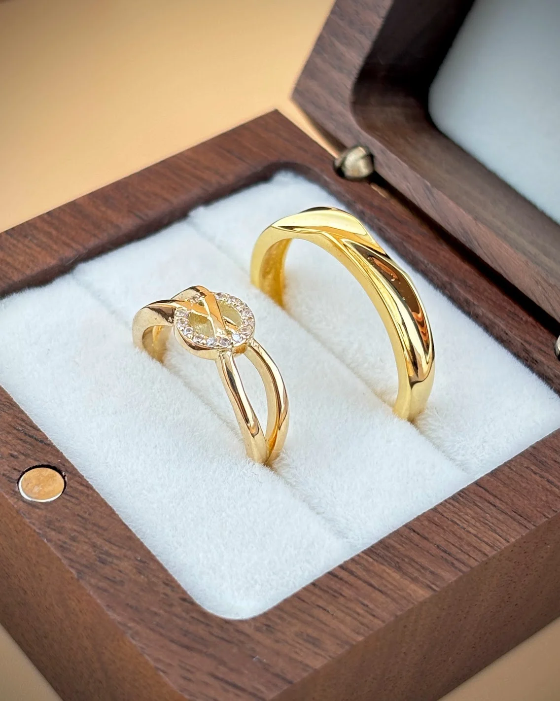 Alternative view of Nhẫn Cưới Golden Duo
